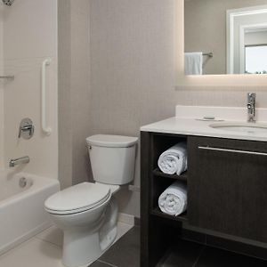 One-Bedroom King Suite