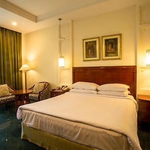 Pool Twin Room