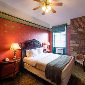 Standard Queen Room
