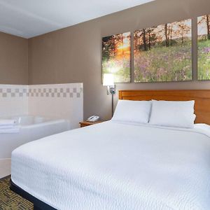 Queen Suite
