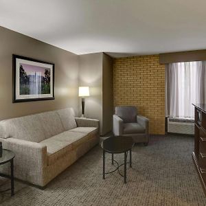 Upper Floors Suite