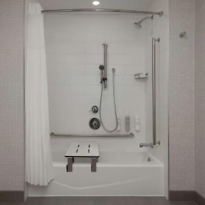 King Room Mobility accessible