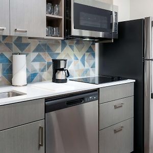 One-Bedroom King Suite Disability Access