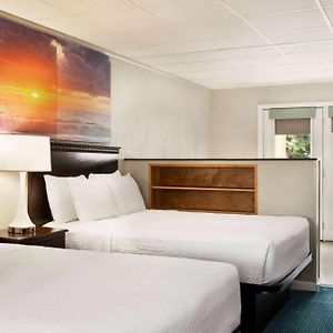 Efficiency Pool Side Suite