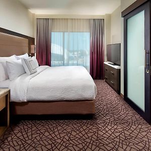 One-Bedroom King Suite