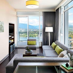One-Bedroom King Suite