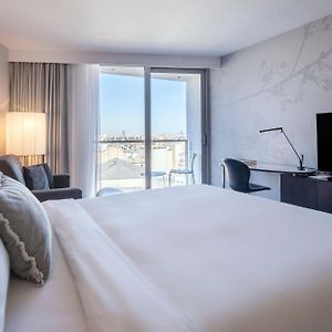 Prestige Room