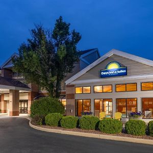 Days Inn & Suites By Wyndham Madison