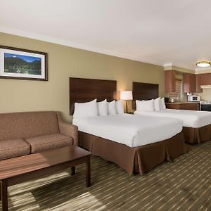 Queen Suite Disability Access
