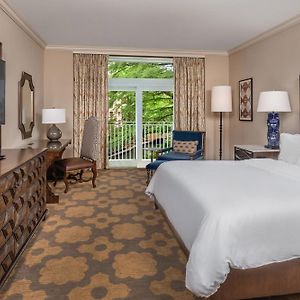 Deluxe King Guest Room