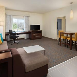 One-Bedroom King Suite