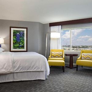 Corner King Room