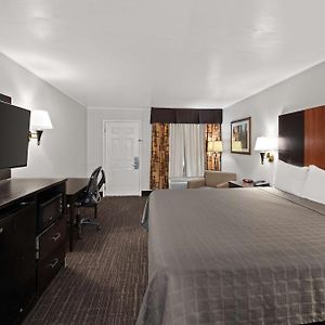 King Room Mobility or hearing accessible
