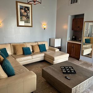 Grand King Suite