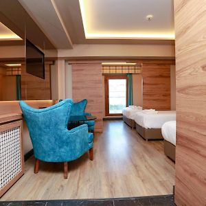 Premium Quadruple Room
