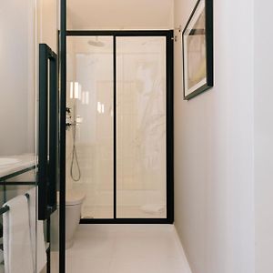 Premium Corner Room
