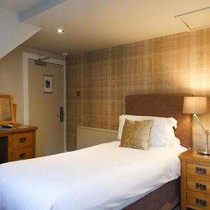 Classic Single Room