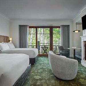 Queen Room Mobility accessible