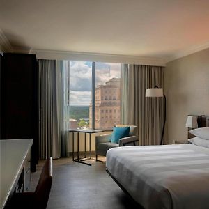 Upper Floors King Room