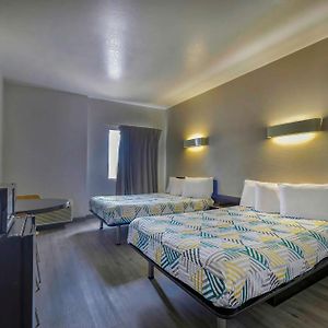 Classic Quadruple Room