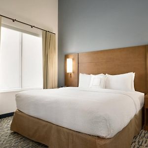 One-Bedroom King Suite