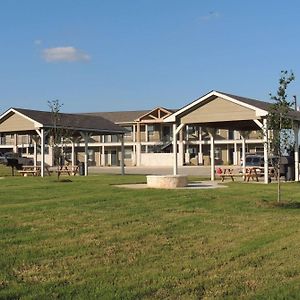 Eagle'S Den Suites Big Spring A Travelodge By Wyndham