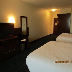Queen Room Mobility or hearing accessible