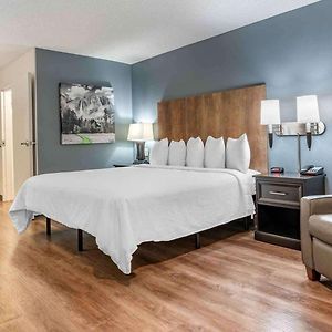 Studio 1 King Bed Disability Access Non-Smoking
