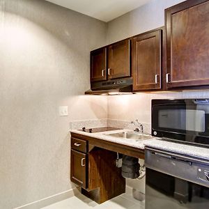 Queen Suite