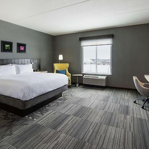King Room Mobility or hearing accessible