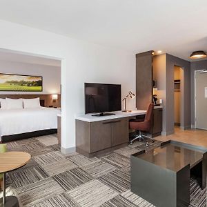 One-Bedroom King Suite