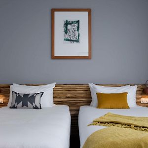 Art Twin Room