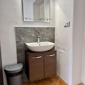 Basic Triple Room