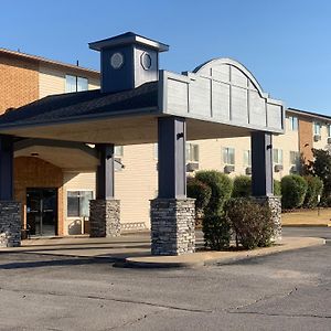 Brentwood Inn Clinton