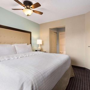 Premium One-Bedroom King Suite