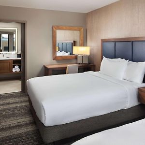 Two Room Corner Queen Suite