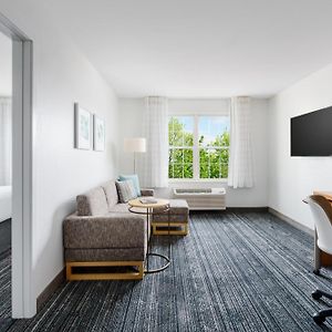 One-Bedroom Suite