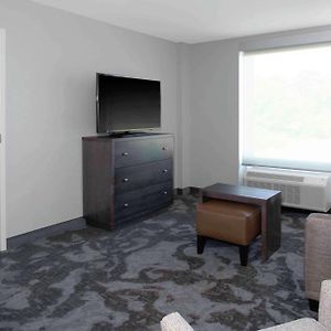 One-Bedroom King Suite