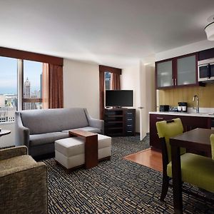 One-Bedroom King Suite