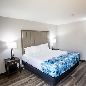 One-Bedroom King Suite Mobility or hearing accessible