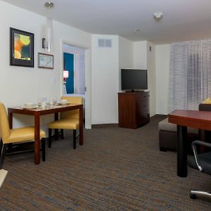 One-Bedroom King Suite