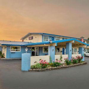 Studio 6 Suites - Albany, Or