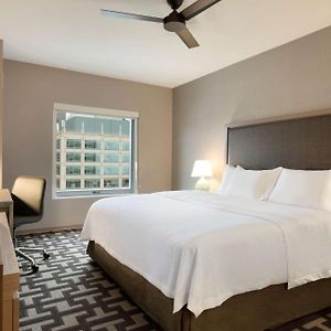 One-Bedroom King Suite