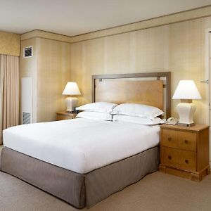 One-Bedroom King Suite
