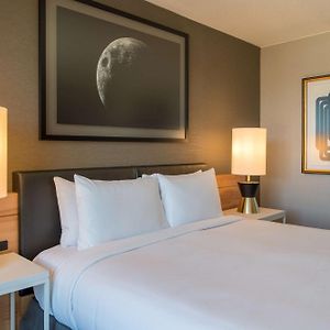 Corner King Room Hearing accessible