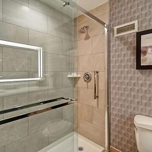 Corner King Suite