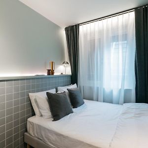 Budget King Room