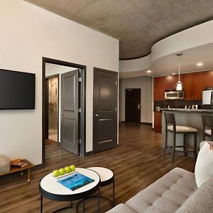 One-Bedroom King Suite