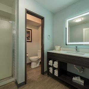 Queen Suite