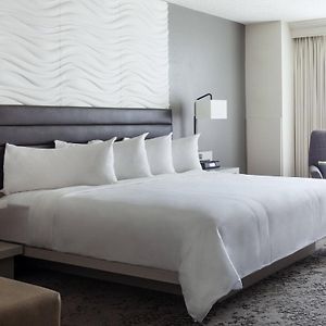 Upper Floors King Room